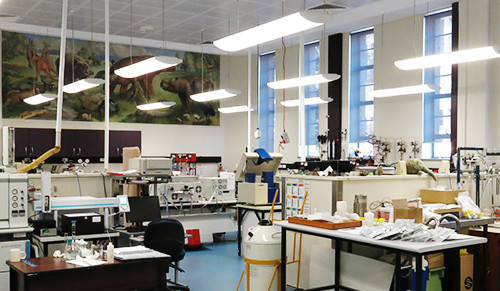 desks and stations in the Stable Isotope Geochemistry Laboratory