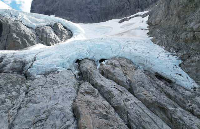 Ice shelf