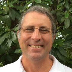 A picture of Steven Howell